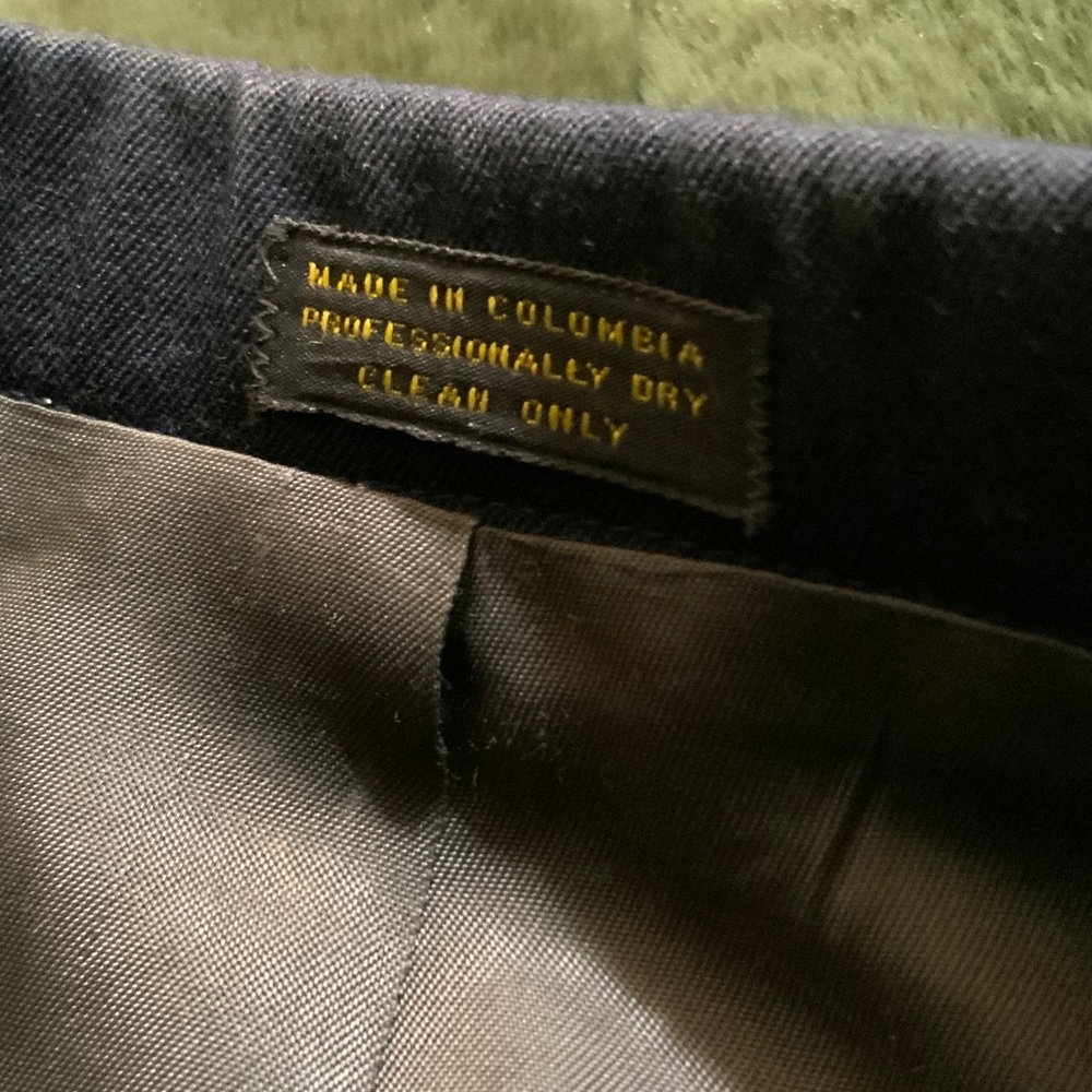 Oscar de la Renta Navy Double-Breasted Blazer - Picture 5 of 5